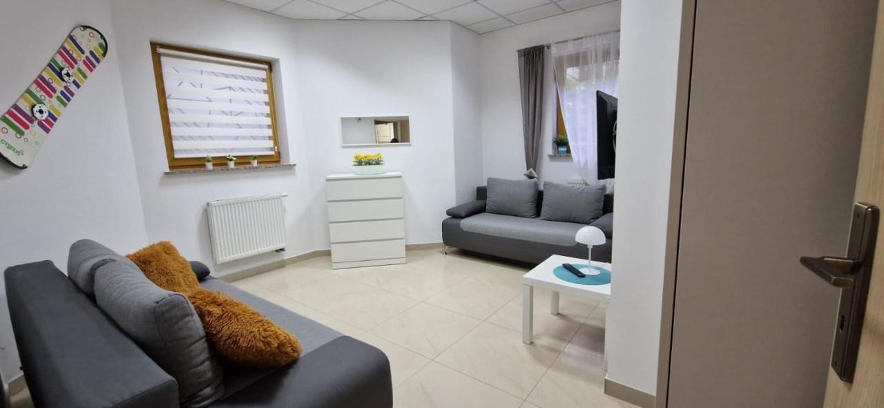 Rodzinne Zacisze - Dla 8 Osob - Pet Friendly - Dwie Osobne Sypialnie Z Parkingiem - Space