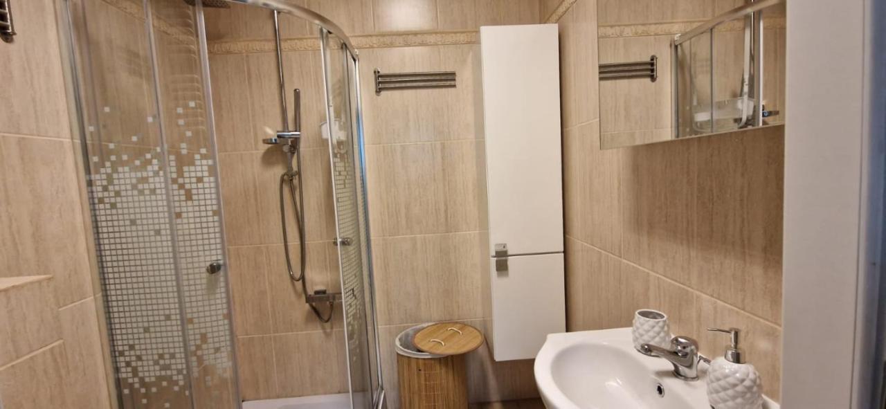 Apartment Rodzinne Zacisze: Pet-friendly Family Haven With Parking