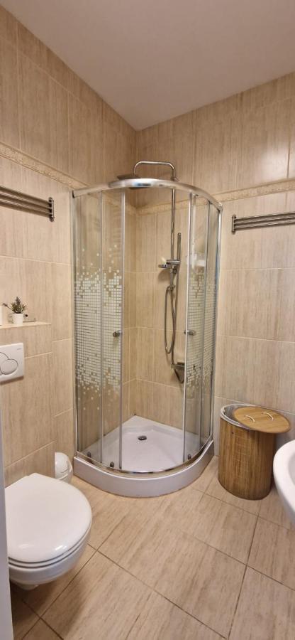 Rodzinne Zacisze - Dla 8 Osob - Pet Friendly - Dwie Osobne Sypialnie Z Parkingiem - Space *